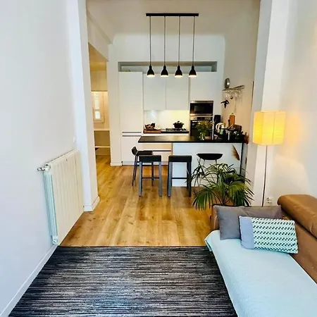 Bel 2 Pieces A * Νίκαια