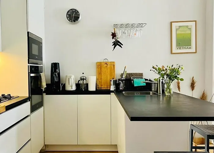 Bel 2 Pièces à Appartement Nice